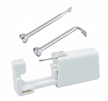 Одноразовый пистолет для прокола носа под серебро c белым камнем 15-204 со сгибом