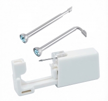 Одноразовый пистолет для прокола носа под серебро c голубым камнем 15-203 со сгибом